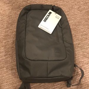 New Incase nylon lite backpack fits 15" Macbook
